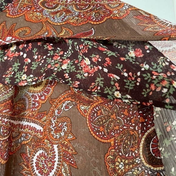 Mossimo. Size SMALL. Sleeveless and lightweight. No rips, tears, fading - Picture 6 of 7